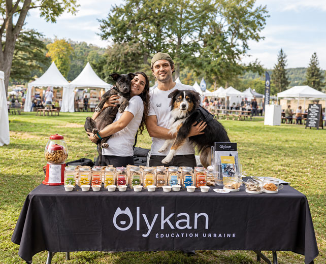Stand-Olykan-au-festival-canin